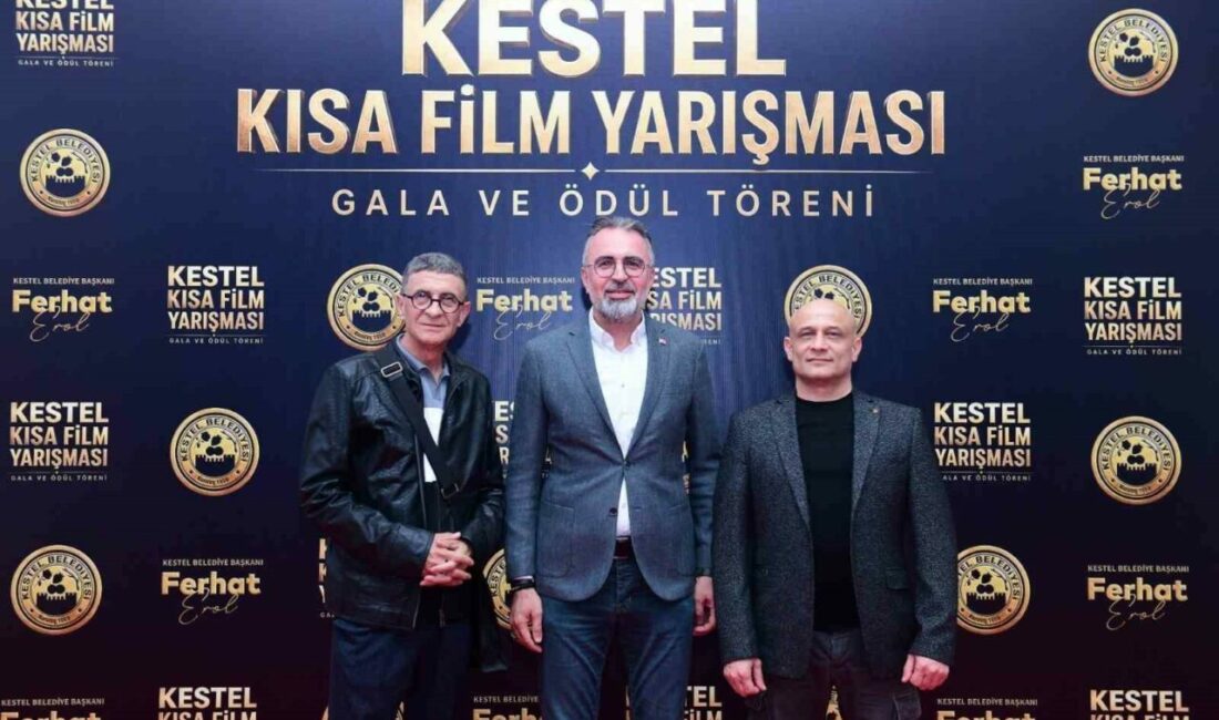 Kestel Belediyesi’nden kültür-sanat vizyonuna yakışan gala Kestel Belediyesi tarafından “Toplumsal Sessizliğe Karşı” temasıyla bu yıl ilk
