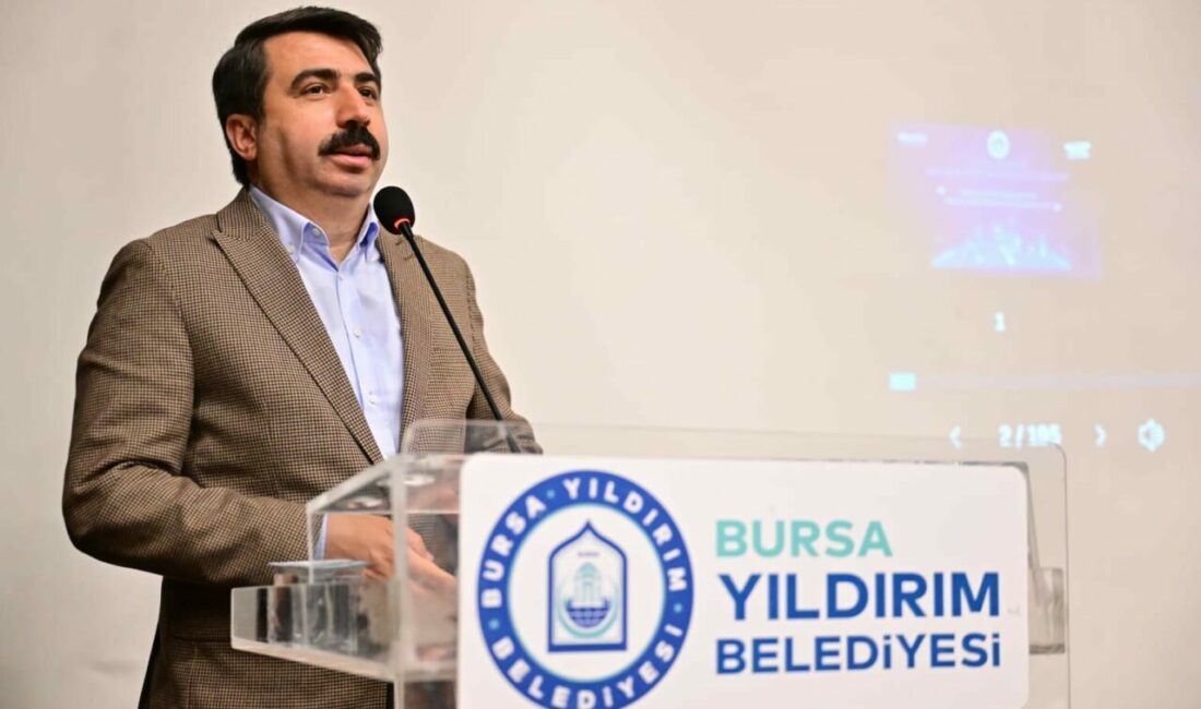 Yıldırım Belediyesi personeline yapay zeka eğitimi Bursa’da Yıldırım Belediyesi, dijital dönüşüm vizyonunu personeline verdiği yapay zeka