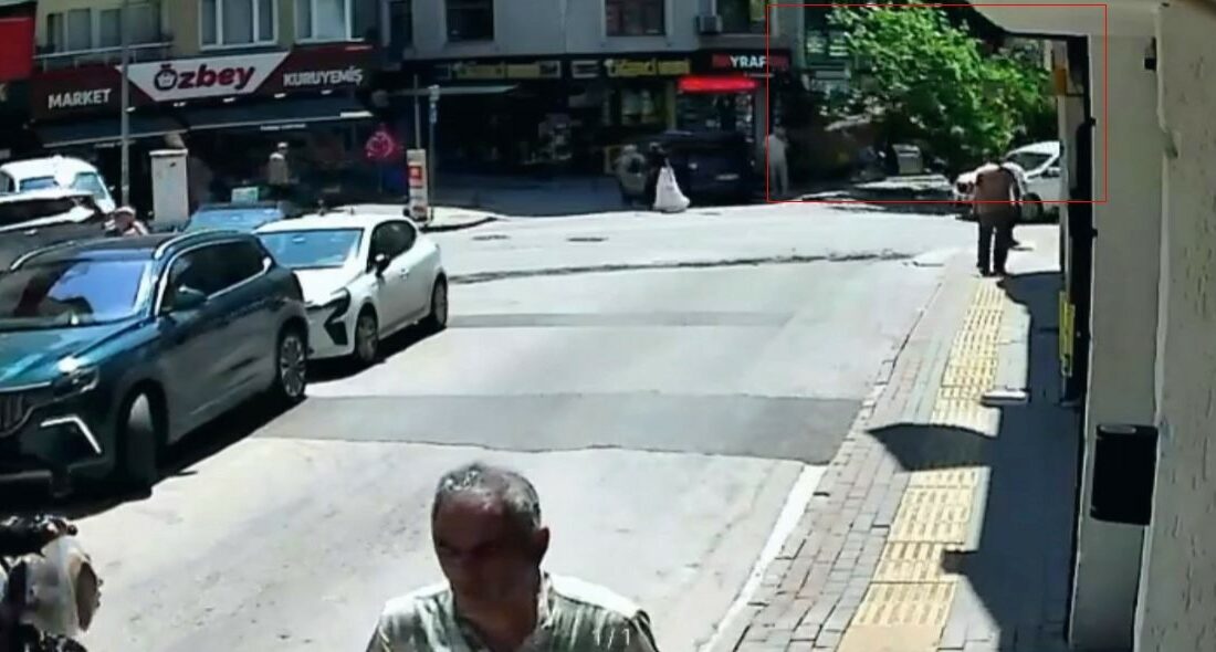 150 yıllık çınar devrildi Bursa’nın Orhangazi ilçesinde Yalova Caddesi üzerinde yaklaşık 150 yaşındaki bir