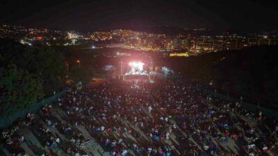 9. Uluslararası Nilüfer Caz Festivali’nin üçüncü gününde sahne alan Emir