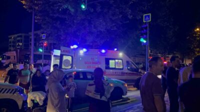 Bursa’da aileler arasında çıkan kavga büyüdü. Bıçakların çekildiği kavgada, 1’i