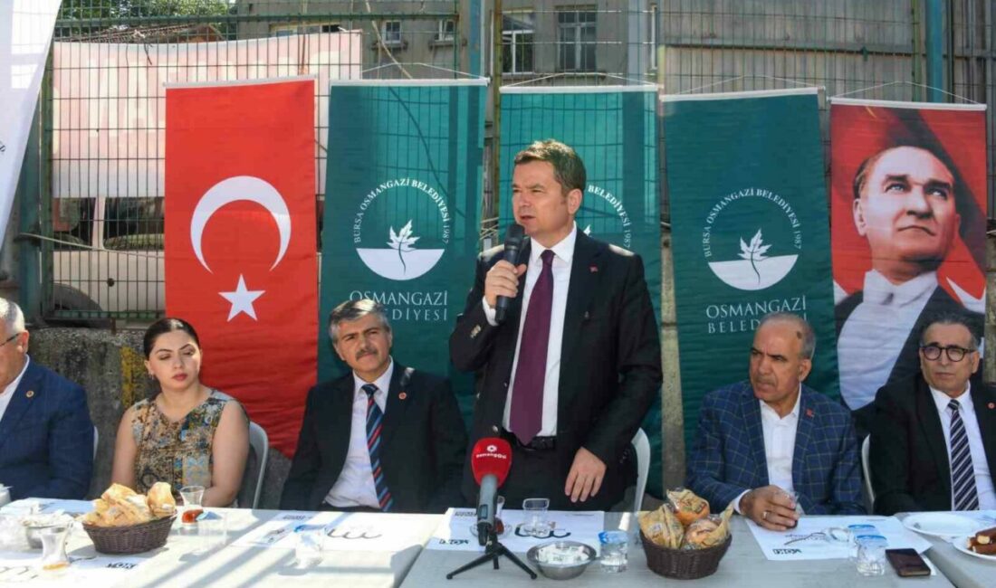 Başkan Erkan Aydın’dan talep ve önerilere yerinde çözüm Halkla iç içe bir yönetim anlayışı benimseyen Osmangazi Belediye Başkanı