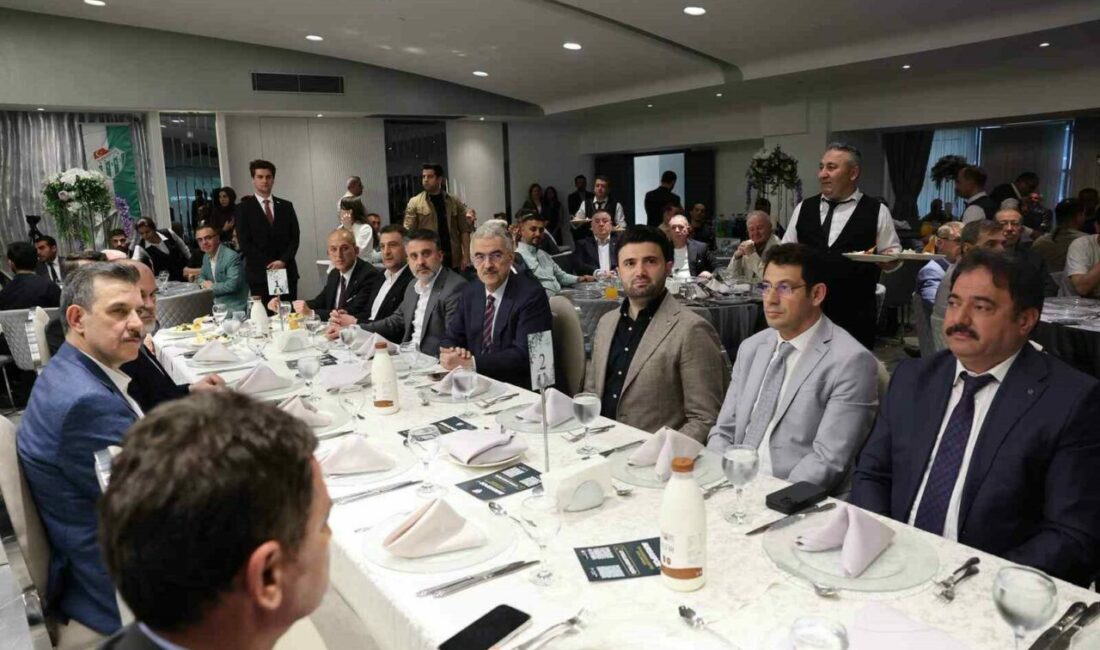 Başkan Vekili Biba: Bursaspor’un yanında olmaya devam edeceğiz Bu sezon 1. Lig’de mücadele edecek olan Bursaspor’un kuruluşunun 63.
