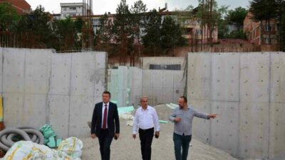 Bilecik’in Bozüyük ilçesinde 24 derslikli yeni ilkokulun yapımı devam ediyor.