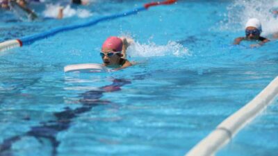 Bursa’da 7’den 70’e herkesin sporla buluşmasını amaçlayan Büyükşehir Belediyesi, Yaz
