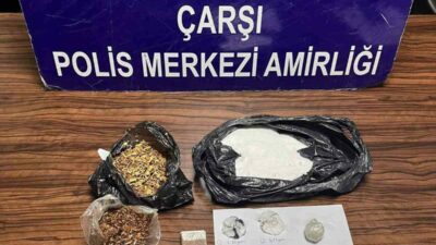 Bursa’nın Osmangazi ilçesinde polis ekiplerince gerçekleştirilen çalışmalarda, haklarında kesinleşmiş hapis