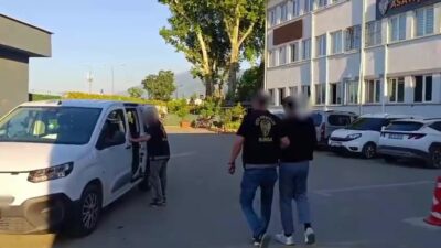 Bursa’da farklı mahallelerden çalınan 1 otomobil ile 2 motosiklet, polis