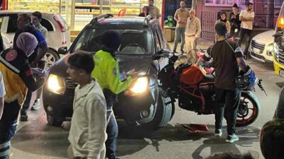 Bursa’nın İnegöl ilçesinde meydana gelen kazada motosiklet, yola aniden çıkan