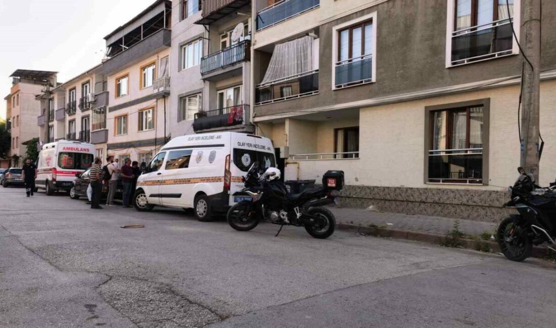 Bursa’da yaşlı kadın evinde ölü bulundu Bursa’nın İnegöl ilçesinde yaşlı kadın yalnız yaşadığı evinde ölü bulundu.