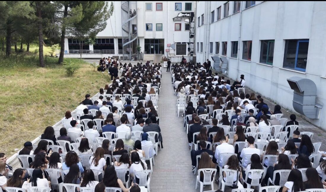 Bursa’nın en iyi liselerinin öğrencileri çalıştayda buluştu Bursa Erkek Lisesi ve Tofaş Fen Lisesi iş birliğinde düzenlenen