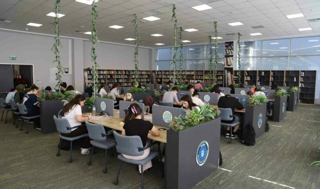 Büyükşehir’den gençlere üniversite yolunda sınav provası Bursa’da ücretsiz hazırlık kursları, tercih danışmanlığı, gençlik merkezleri ve öğrencilerin