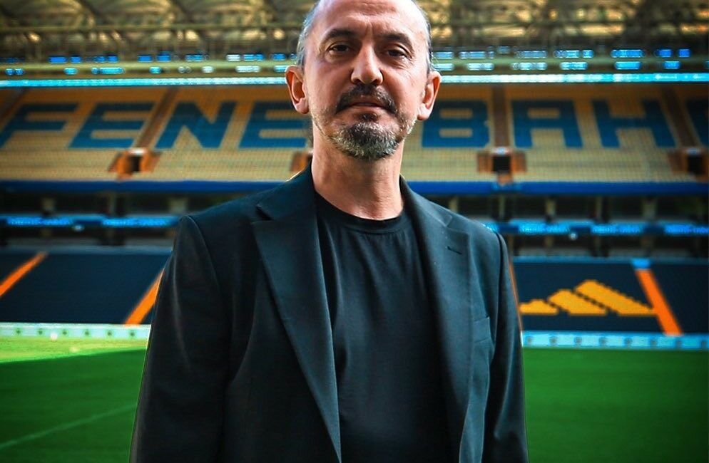 Fenerbahçe Futbol Akademisi’nde görev yapan Tuncay Şanlı ile yolların ayrıldığı