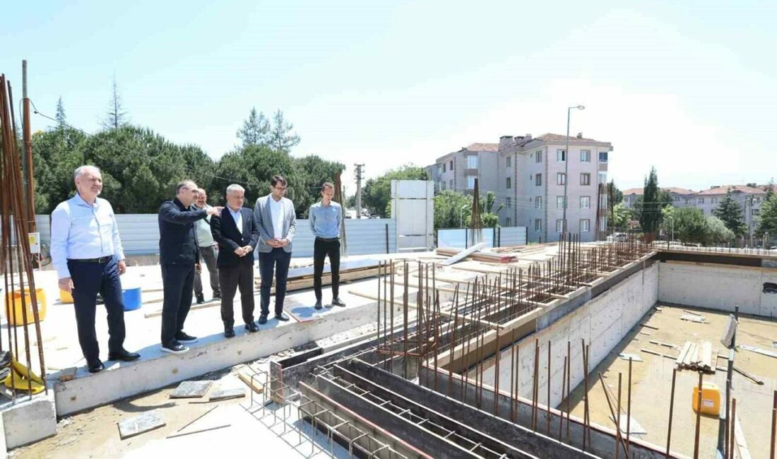 İnegöl’de devam eden projeler yerinde incelendi AK Parti Bursa Milletvekili Ayhan Salman, Gençlik ve Spor Bakanlığı