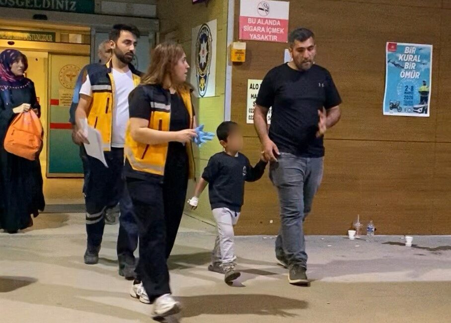 Bursa’nın İnegöl ilçesinde prize parmağını sokan 4 yaşındaki çocuk elektrik