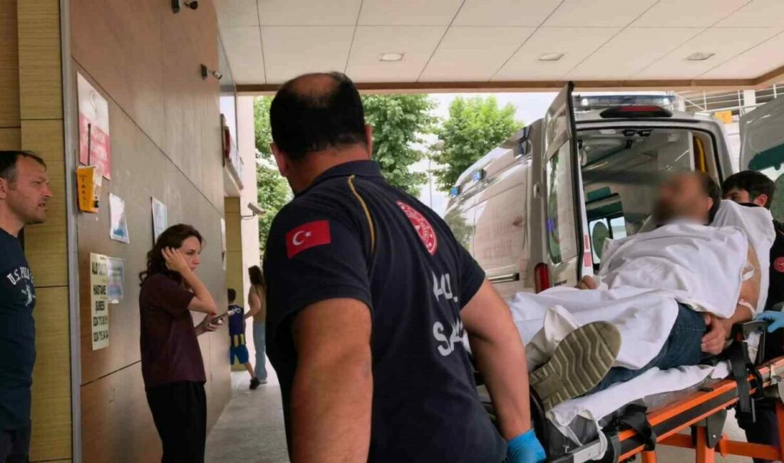 Kayınbiraderi tarafından bıçaklanan kişi ağır yaralandı Bursa’da meydana gelen kavgada kayınbiraderinin bıçakladığı enişte ağır yaralandı. Olay,
