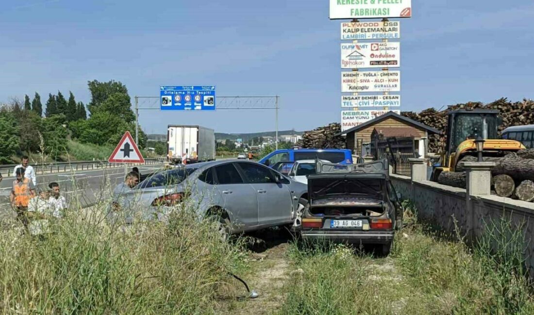 Edirne’nin Keşan ilçesinde meydana gelen trafik kazasında 2 kişi yaralandı.