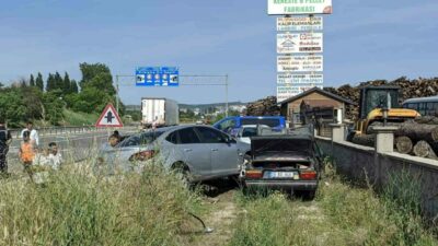 Edirne’nin Keşan ilçesinde meydana gelen trafik kazasında 2 kişi yaralandı.