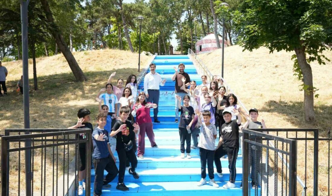 TOKİ Ortaokulu öğrencileri ‘Okullarda Etkinlik Haftası’ kapsamında, Yenişehir Belediye Başkanı