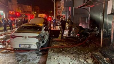 Bursa’da faaliyet gösteren bir mobilya dükkanının deposu, henüz bilinmeyen bir