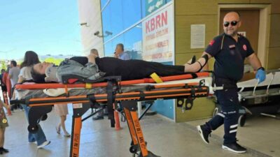 Bursa’nın İnegöl ilçesinde meydana gelen kazada otomobilin çarptığı kardeş ve