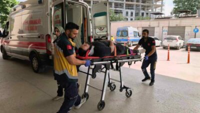Bursa’nın İnegöl ilçesinde otomobil ile çarpışan motosikletin sürücüsü yaralandı. Kaza