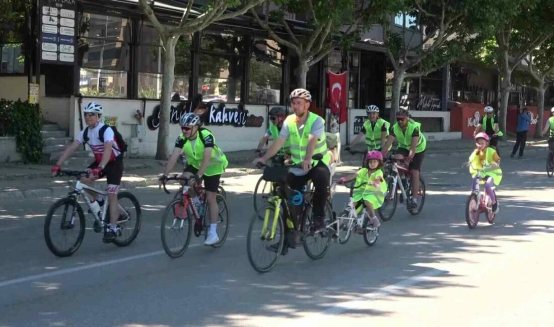 Sağlıklı hayat için pedal çevirdiler Yeşilay tarafından bu yıl 13.’sü düzenlenen Geleneksel Yeşilay Bisiklet Turu,