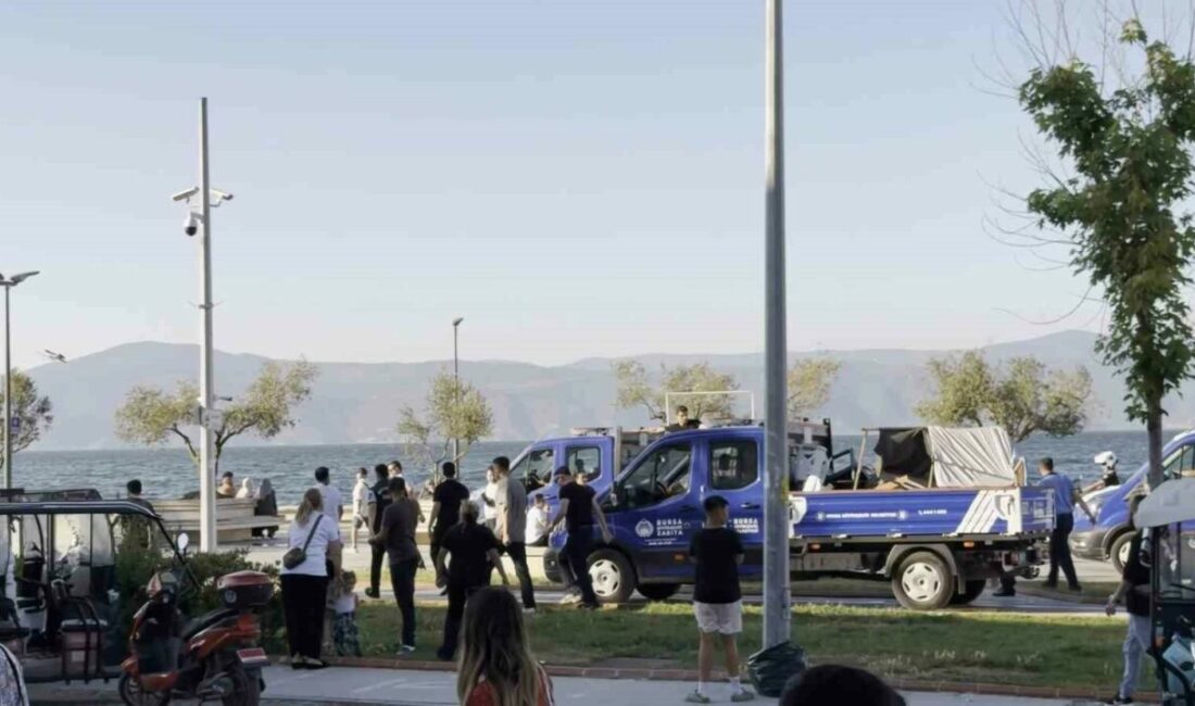 Sahilde seyyar satıcı denetimi Bursa’nın Mudanya ilçesi sahil bandında zabıta ekiplerince denetim gerçekleştirildi. Edinilen
