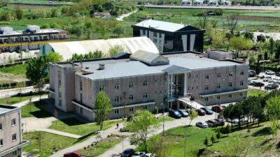 Sakarya Uygulamalı Bilimler Üniversitesi’nin birimlerinden olan Meslek Yüksek Okulu’nun 50.