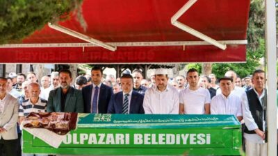 Bilecik’te şehit annesi Yaşariye Çetin son yolculuğuna uğurlandı. Bilecik Valisi