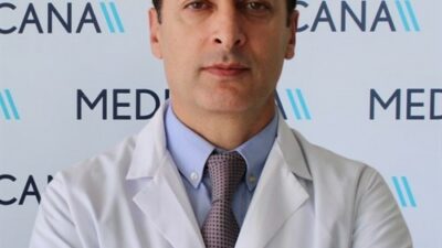 Ortopedi ve Travmatoloji Uzmanı Prof. Dr. Hayati Aygün, skolyozda erken