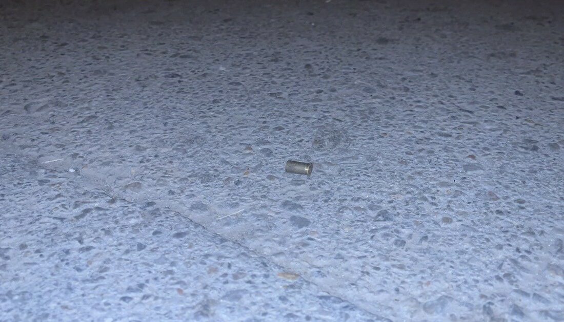 Sokak ortasında silahlı kavga: 1 yaralı Bursa’da henüz bilinmeyen bir sebepten dolayı çıkan silahlı kavgada bir