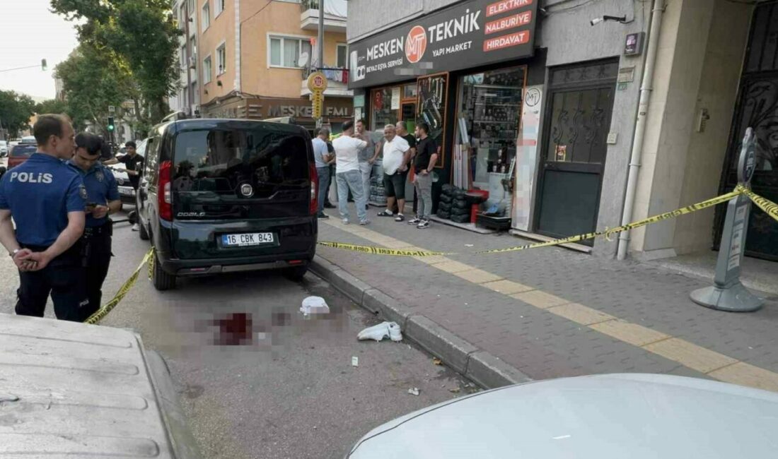 Bursa’da 22 yaşındaki genç öldürüldü Bursa’da sosyal medya üzerinden başlayan husumetin bıçaklı kavgaya dönüştüğü olayda,