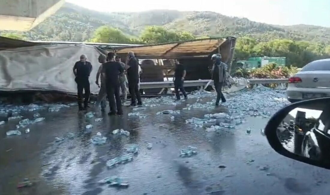 Bursa’da kontrolden çıkan su yüklü tırın bariyerlere ve hızlı tren