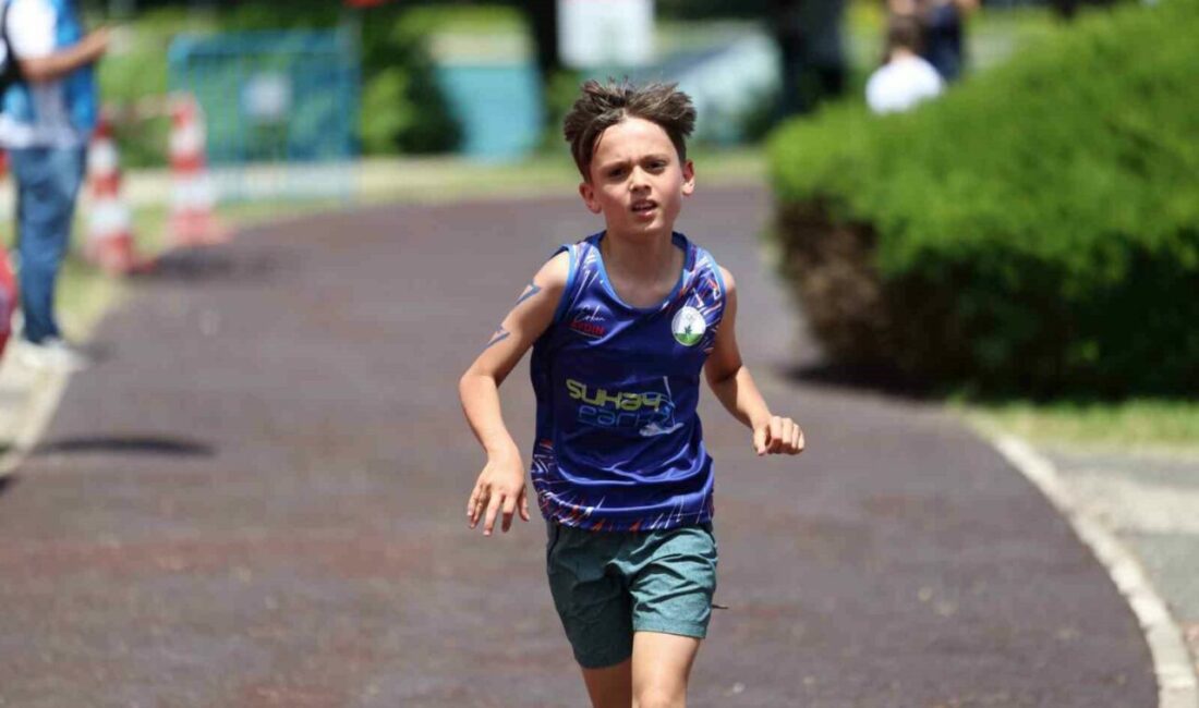 Sukaypark’ta sporun kalbi Duatlon müsabakalarıyla attı Sporun ve gençlerin gelişimine yönelik yatırımlarını sürdüren Osmangazi Belediyesi’nin ev