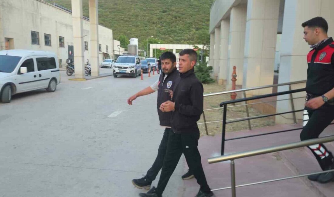 ’Torbacılara’ karşı helikopter destekli operasyon: 52 gözaltı Orhangazi Cumhuriyet Başsavcılığınca yürütülen ve sabaha karşı Bursa Narkotik Suçlarla