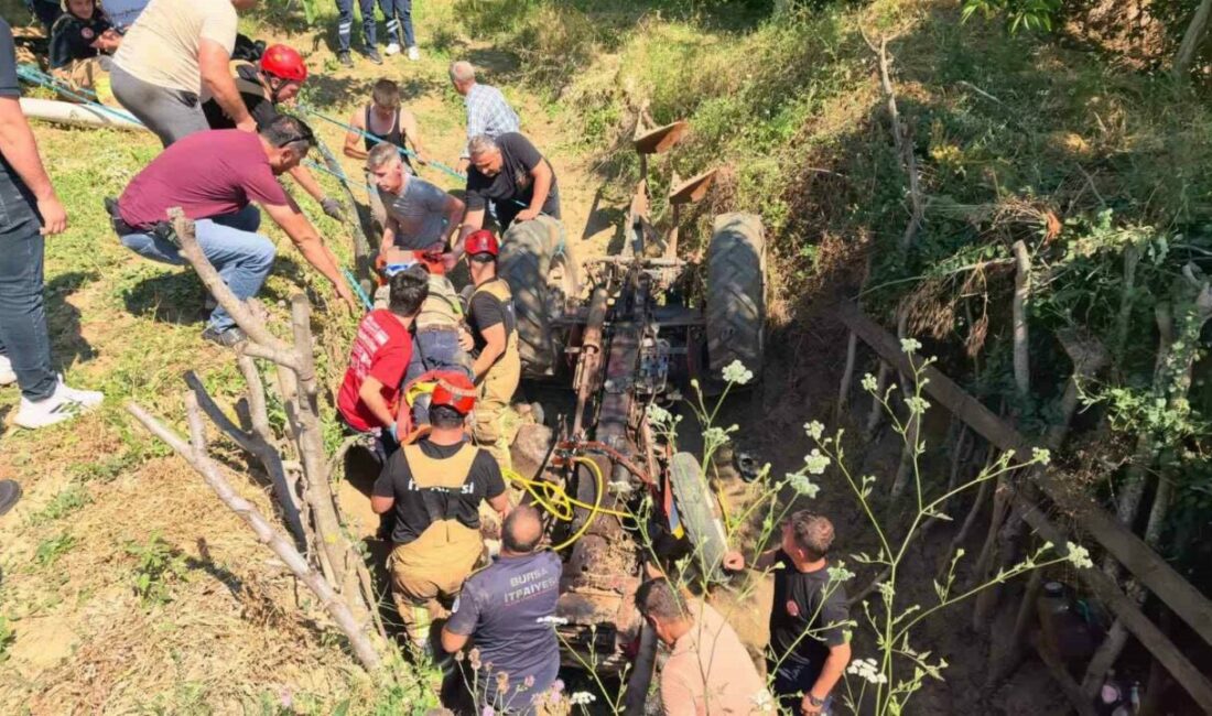 Bursa’nın İnegöl ilçesinde meydana gelen traktör kazasında devrilen traktörün altında