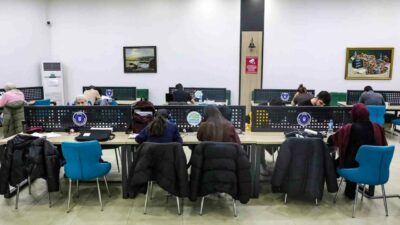 Her alanda gençlerin yanında olan Bursa Büyükşehir Belediyesi, üniversite sınav