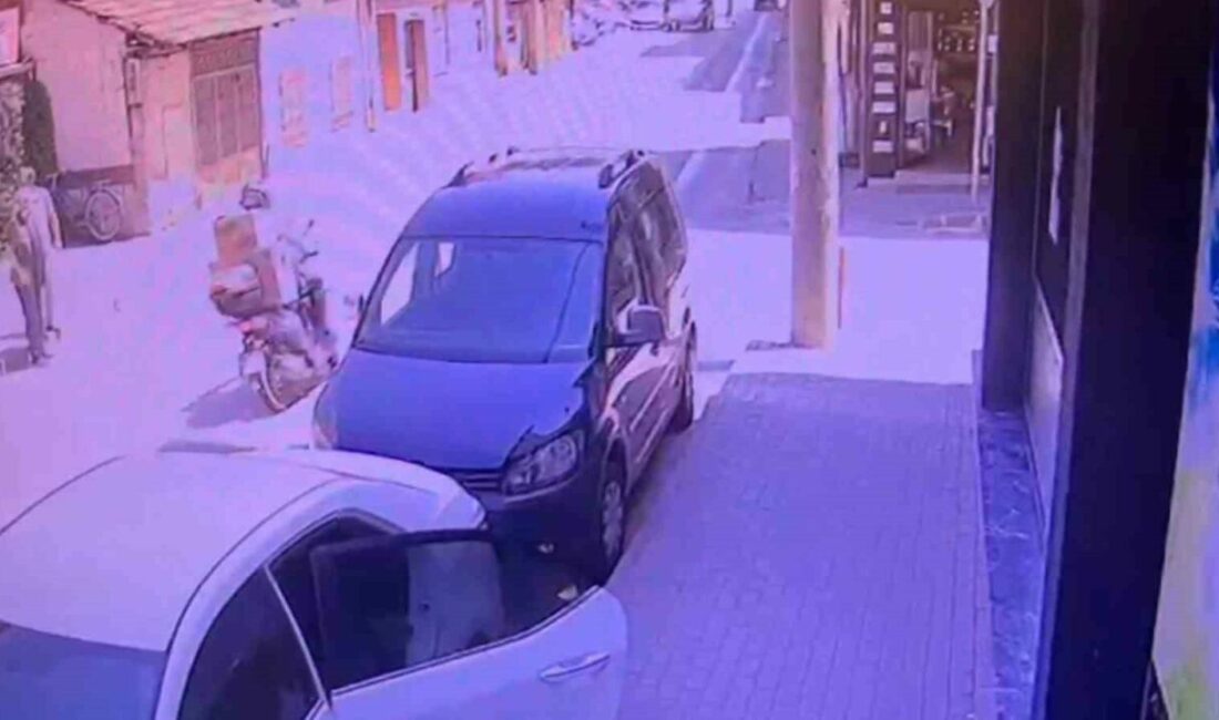 Yere dökülen mazot kazaya sebebiyet verdi; 3 yaralı Bursa’nın İnegöl ilçesinde dökülen mazot yolu buz pistine çevirdi. Bir