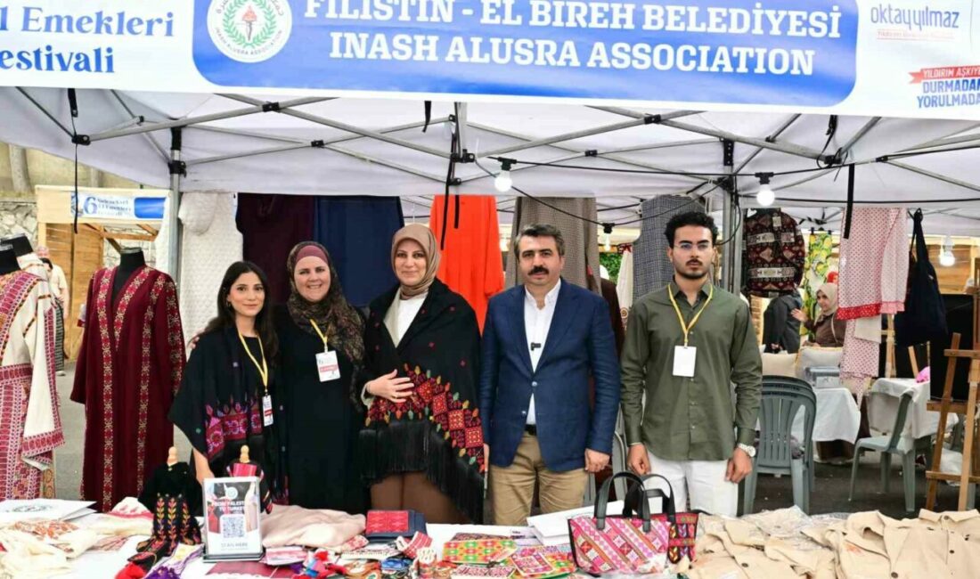 Yıldırım’da kadınlar üretiyor, kent kazanıyor Yıldırım Belediyesi tarafından geleneksel hale getirilen El Emekleri Festivali, 2