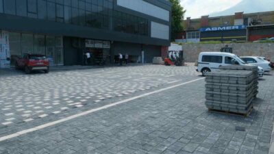 Yıldırım Belediyesi, bir taraftan Bursa’nın en büyük kentsel dönüşüm hamlesini