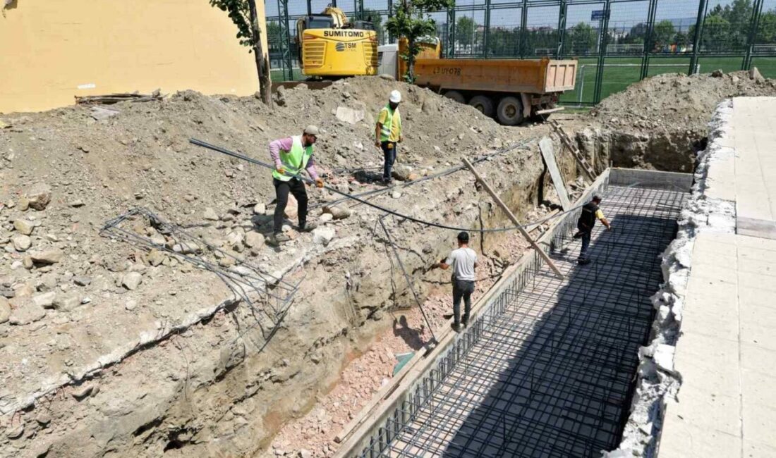 Yıldırım’da yüzme keyfi Bursa Büyükşehir Belediyesi, kent genelinde spor yatırımlarını sürdürürken, vatandaşların yılın