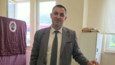 Bursa’nın Gemlik ilçesi Doktor Ziya Kaya Mahallesi’nde 4 adayın yarıştığı