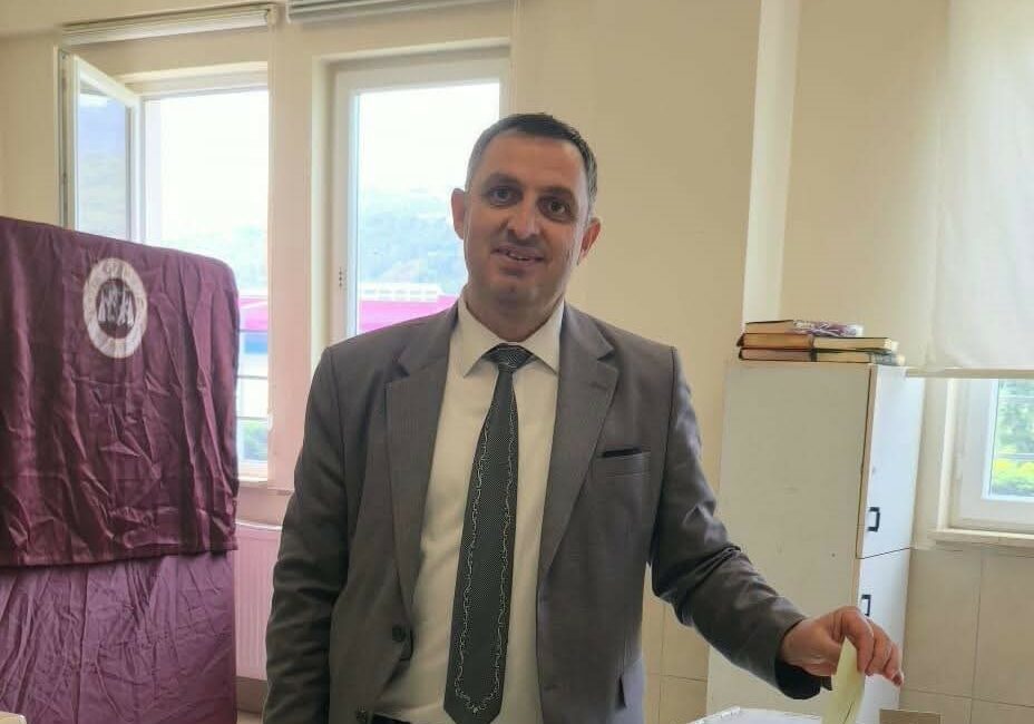 Ziya Kaya Mahallesi’nde muhtar Şaban İnce oldu Bursa’nın Gemlik ilçesi Doktor Ziya Kaya Mahallesi’nde 4 adayın yarıştığı