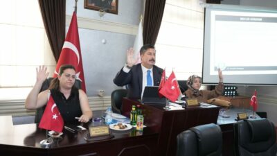 Yenişehir Belediye Başkanı Ercan Özel, son günlerde kamuoyunda gündeme getirilen