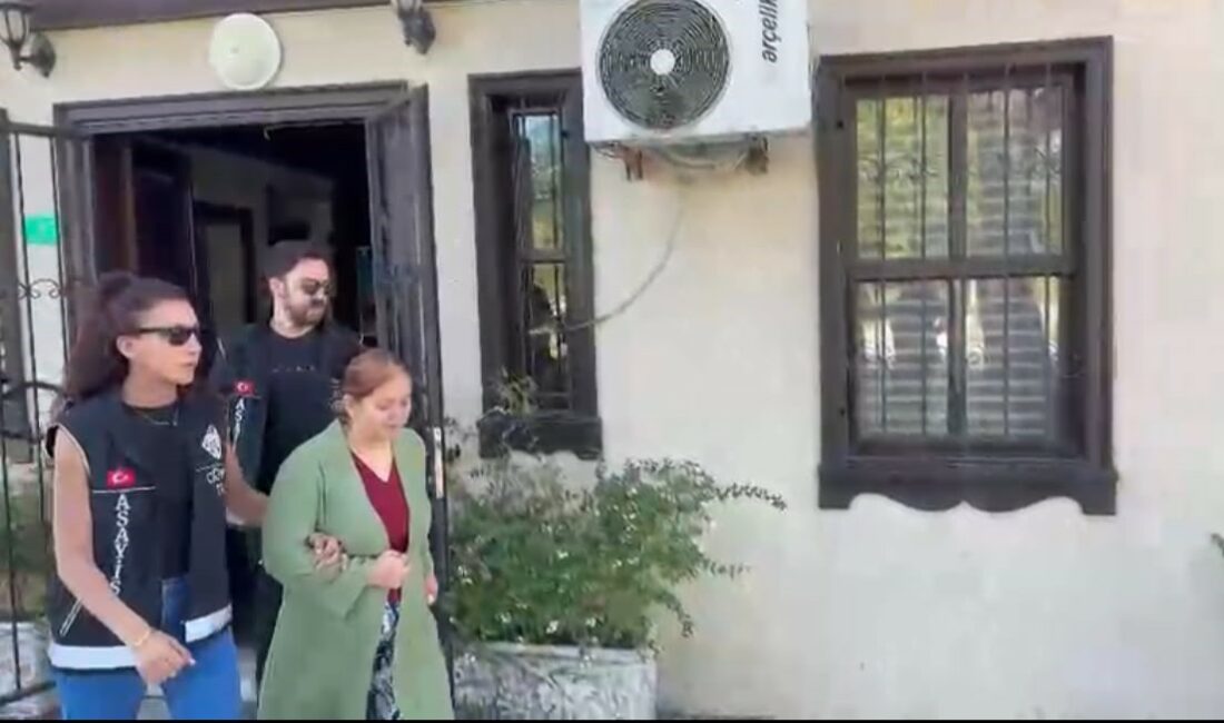 33 yıl hapis cezasıyla aranan kadın hırsız Bursa’da yakalandı Bursa’da hırsızlık suçundan hakkında 33 yıl 2 ay 5 gün