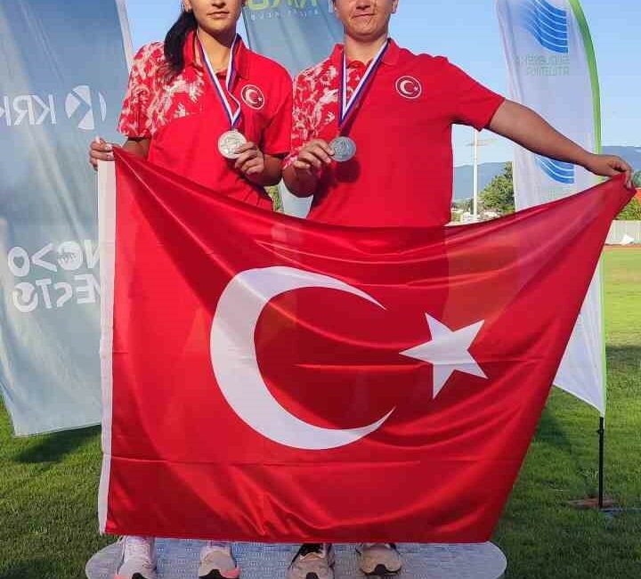 Balkanlarda Büyükşehir Belediyespor rüzgarı Bursa Büyükşehir Belediyespor Kulübü sporcuları, Damla Özbay ve Azranur Sancaklı,