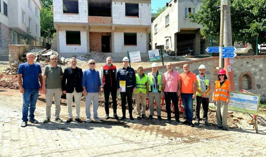 Başkan Erol, Burhaniye Mahallesi’ndeki doğalgaz çalışmalarını yerinde inceledi Kestel Belediyesi, ilçenin kırsal mahallelerinde yaşam kalitesini artırmaya yönelik yatırımlarını
