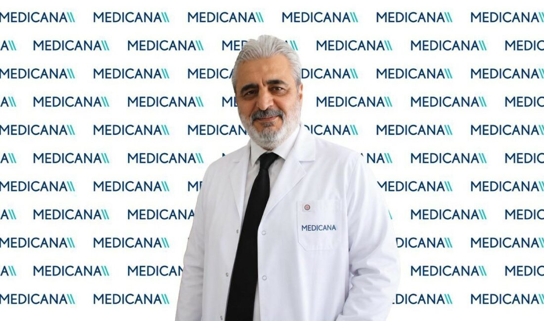 Böbrek yetmezliği her yaşta görülebilir Nefroloji Uzmanı Dr. Hüseyin Çelik, böbrek hastalıklarının toplumda giderek daha