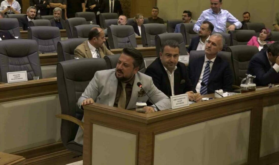 Bursa Büyükşehir Meclisi’nde tansiyon yükseldi Bursa Büyükşehir Belediye Meclisi’nin Temmuz ayı oturumunda AK Parti ve