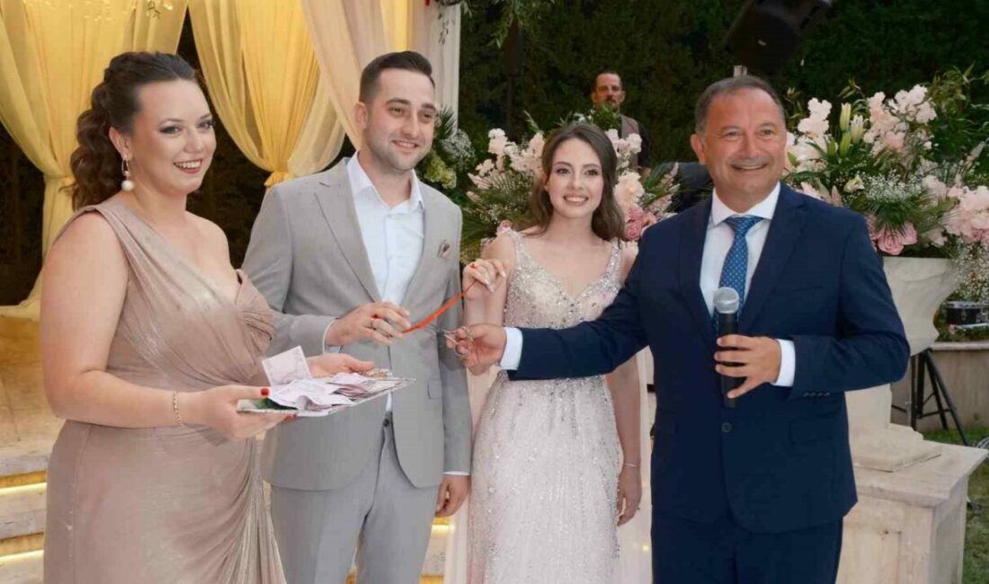 Bursa iş dünyasını bir araya getiren cemiyet Bursa iş dünyasının temsilcileri, iş insanı Mehmet Oruç’un kızı Çağla